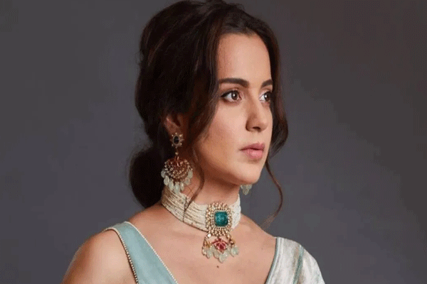 मूर्ख लोकांना कधीच हलक्यात घेऊ नये