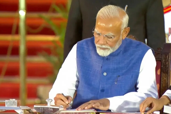 शपथविधी 