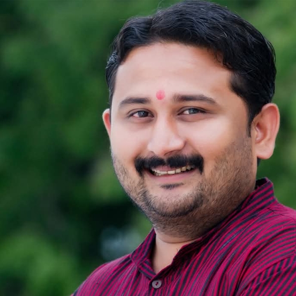 Adv. Akash Fundkar बांधकाम कामगारांची फसवणूक - Tarun Bharat Nagpur