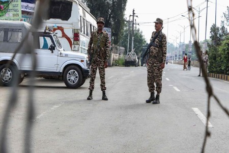 मणिपूरमध्ये महिलेसह ४ जणांची गोळीबारात हत्या