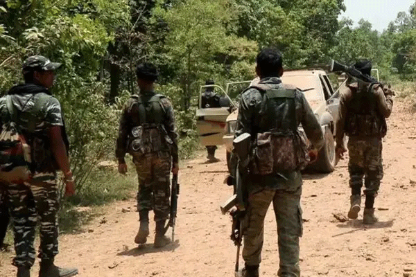 मोठी बातमी! चकमकीत एक नक्षलवादी ठार