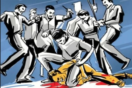 सराईत गुन्हेगाराची दगडाने ठेचून हत्या