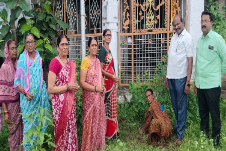 वणी येथे मंदिर स्वच्छता व तुळसरोपण उपक्रमाला प्रारंभ
