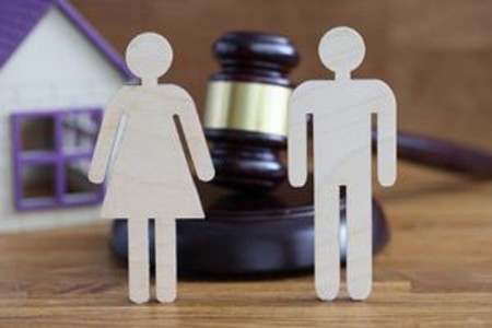 घटस्फोट न घेता लग्न केल्यास दुसऱ्या पत्नीचा पेंशनवर अधिकार नाही