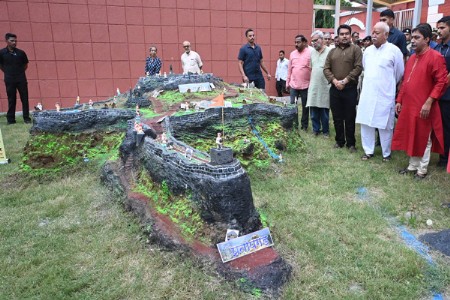 वाघनखे पाहून पराक्रमाच्या इतिहासाची होते आठवण