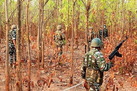 नक्षल चळवळीवर शेवटचा घाव घालाच