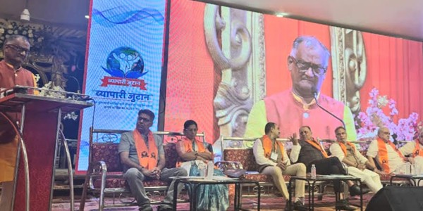 प्रत्येक भारतीयाने स्वदेशीचा स्विकार करावा