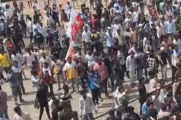 Protest turns violent in Nandurbar
