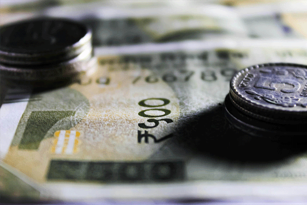 आठव्या वेतन आयोग आजपासून लागू; कर्मचाऱ्यांच्या पगारात होणार मोठी वाढ