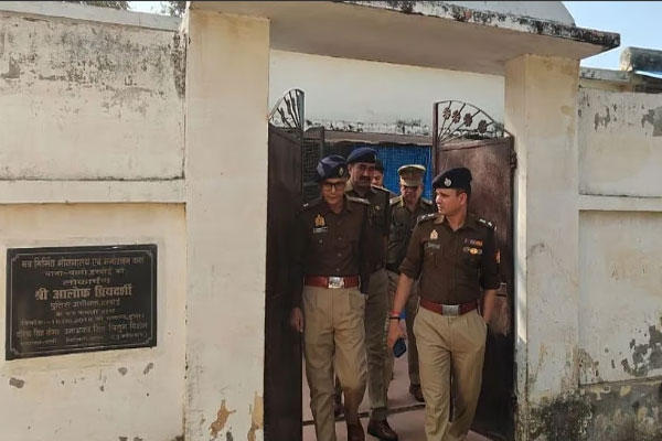 wife murdered near police station