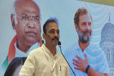 पालिका पराभवानंतर काँग्रेसमध्ये अंतर्गत वाद!