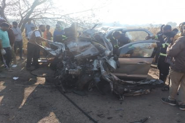 solapur-pune-national-highway-accident