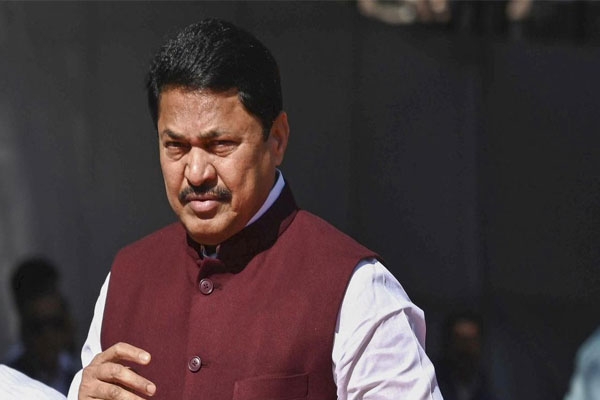  congress leader Nana Patole on Swami Rambhadaracharya