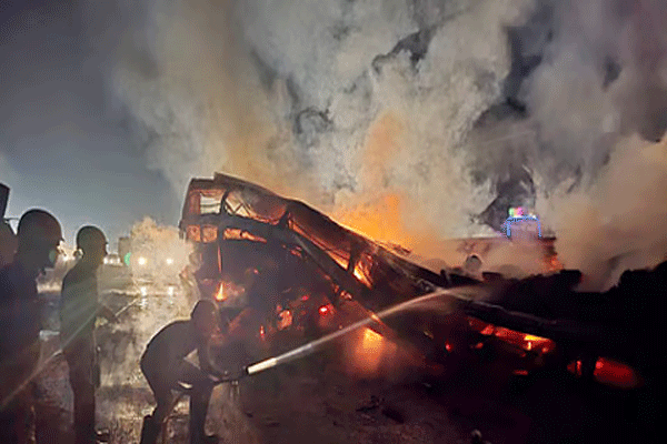 two-trucks-collided-in-etawah