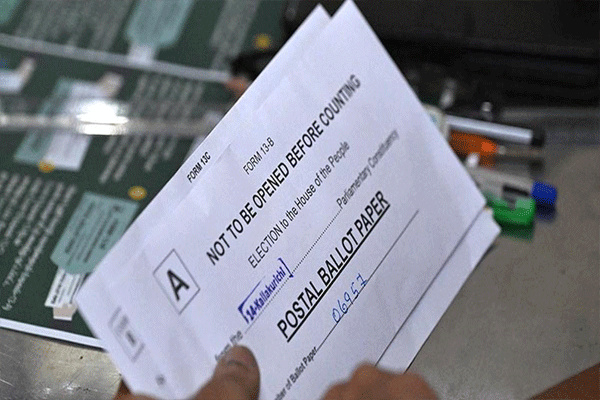 voting-through-ballot-papers-in-bangalore