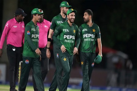 पाकिस्तान संघात मोठे बदल, दोन खेळाडूंनी घेतला निवृत्तीचा निर्णय!