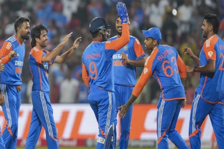 टीम इंडियाच्या प्लेइंग ११ मध्ये दोन मोठे बदल; 'या' खेळाडूला मिळाली ३५७ दिवसांनी संधी