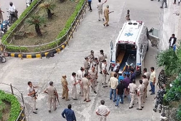 delhi rohini gangsters shooting