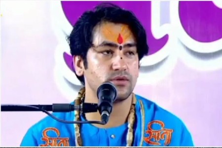 इतरांना शिवीगाळ करून हिंदू राष्ट्र होणार नाही- धीरेंद्र शास्त्री