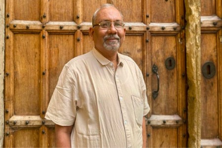 कवी - लेखकांची भाषा अनेकांना प्रभावित करणारी