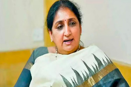 सुनेत्रा पवार उपमुख्यमंत्री; 'या' तीन महत्त्वाच्या खात्यांची जबाबदारी