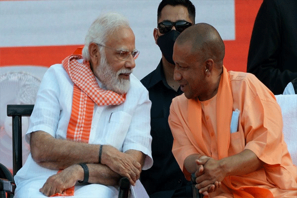 discussion-between-yogi-and-modi