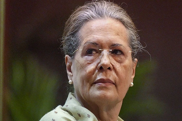 sonia gandhi admitted