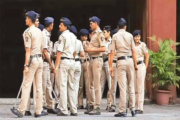 police-officers-in-land-dispute-in-bihar