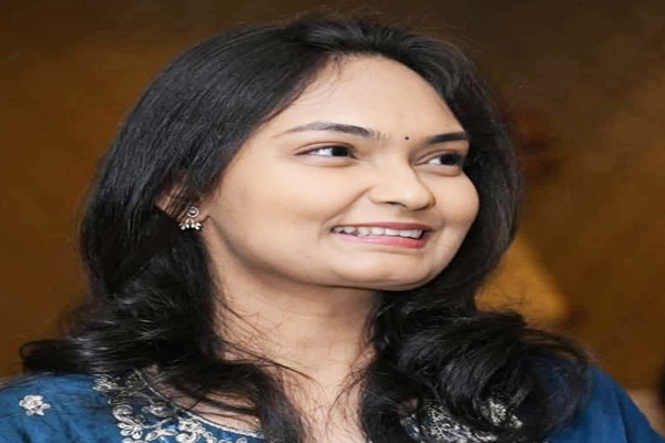 y8Jan-Priyadarshani-Uike