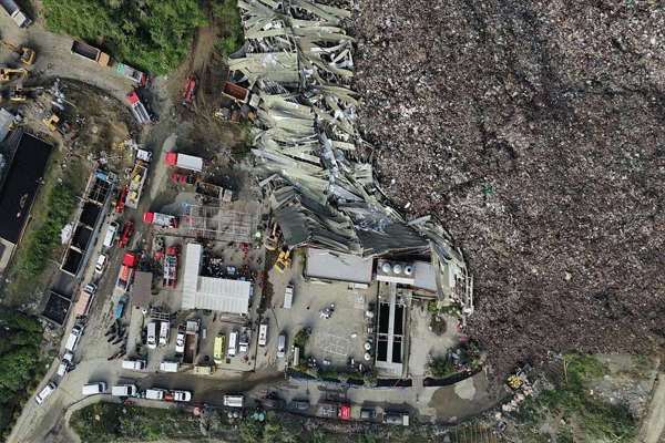 garbage-collapsed-in-philippines