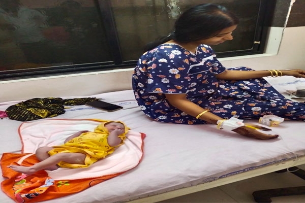 gyaneshwari express passenger shakina khatun gives birth to baby girl on navratri day 1