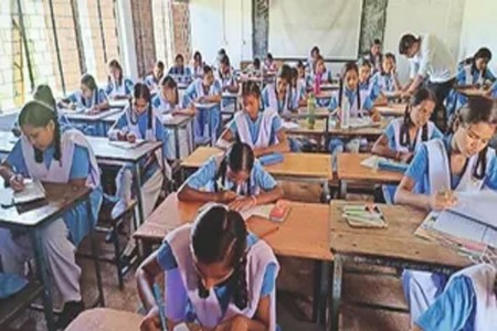 परीक्षेत कॉपी करण्यासाठी ब्लूटूथ डिव्हाइस