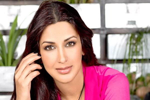 prajakta mali shares 20-year-old memory with sonali bendre on maharashtrachi hasyajatra