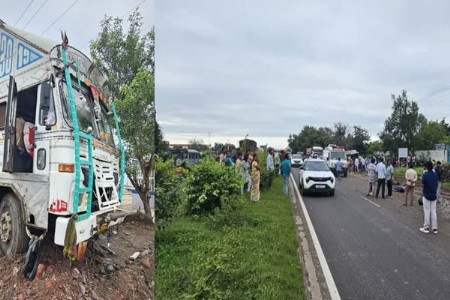 भीषण धडक तुळजाभवानीच्या दर्शनासाठी निघालेल्या पाच भाविकांचा जागीच मृत्यू