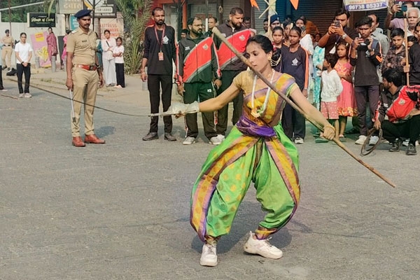 Young women in Nagpur receive self-defens Young women in Nagpur receive self-defens
