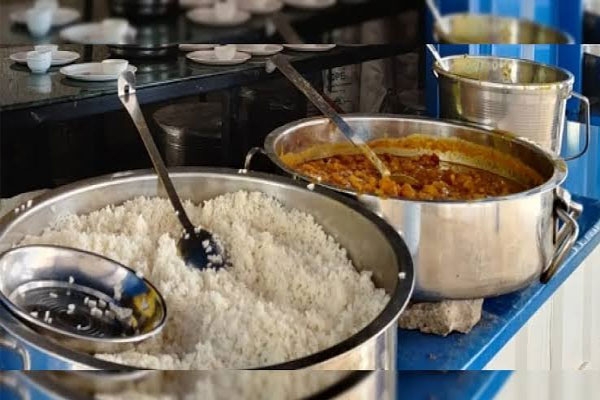food poisoning at navratri feast affects over 300 people in bhandara district