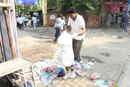 दीक्षाभूमी परिसरातून १४४ टन कचऱ्याची उचल