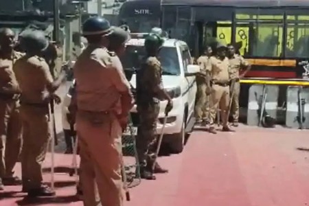 दुर्गा विसर्जन मिरवणुकीवर दगडफेक