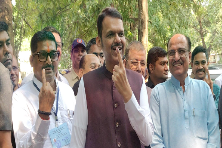 नागपूर पदवीधर निवडणुकीसाठी मतदानाला सुरुवात