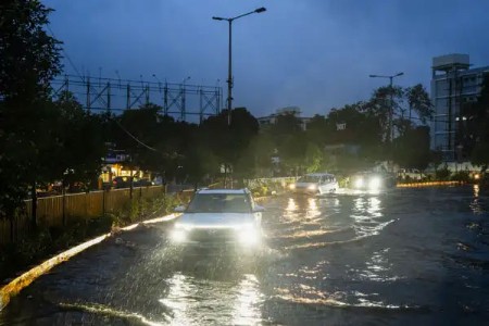 Cyclone Arnab: red alert for heavy rainfall in odisha, andhra pradesh and chhattisgarh; 100 kmph winds expected