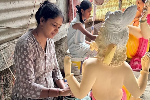 ganesh-idol-business-raigad-women-self-help-groups-15-74-crore-turnover