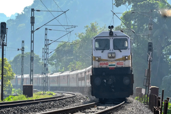 mau-mumbai-special-train