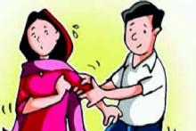 प्रेमसंबंध ठेवण्यास नकार देणाऱ्या तरुणीचा विनयभंग