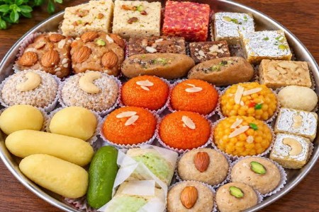 यंदाच्या दिवाळीला भेसळमुक्त मिठाई खायला मिळणार का ?