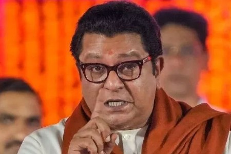 'बॅलेट पेपरवर निवडणुका घ्या’ राज ठाकरेंची गर्जना