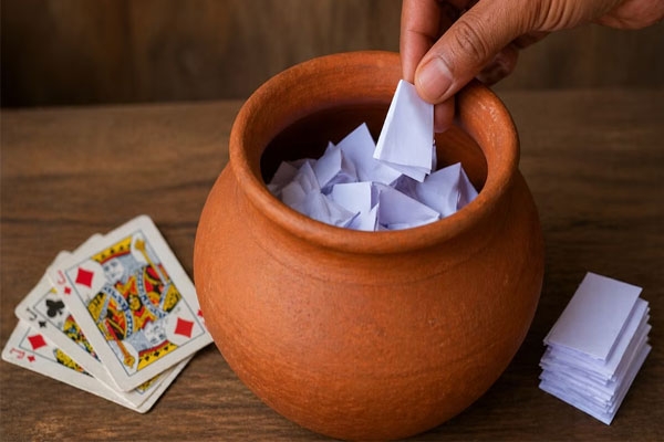 wadi, satta matka, nagpur, gambling raid, wadi police, nagpur police, satta matka raid, illegal gambling, gambling den, bookies, 19 detained, police action, maharashtra gambling act, nagpur crime news, nagpur latest news, crime news, maharashtra news