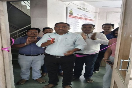 मराठी भाषा संवर्धन पंधरवड्यानिमित्त जिल्हा ग्रंथालयात ग्रंथ प्रदर्शन