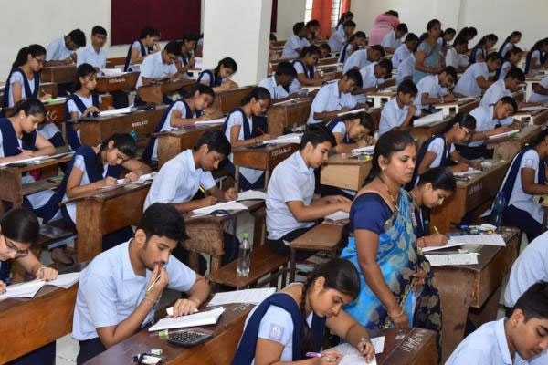 student caught cheating in board exam, supervisor booked; high court cancels fir in maharashtra