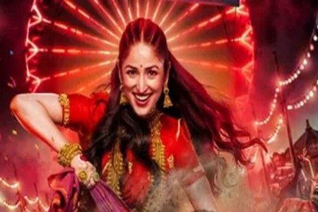 नय्यी नवेली’च्या दुनियेत ‘फटा पटाखा’चा जल्लोष
