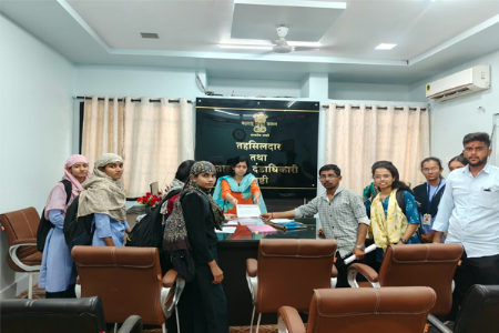 आष्टीत न्यू मॅनफोर्ट फार्मसी कॉलेजमध्ये ४२ विद्यार्थी परीक्षेपासुन वंचित